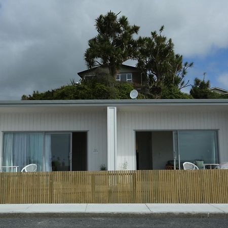 Seascape Accommodation Kaka Point Eksteriør billede